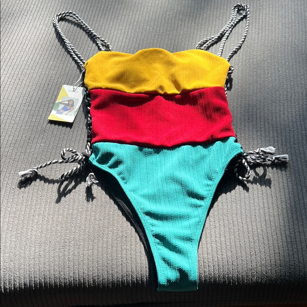 HALARA Colorblock One-Piece Swimsuit in Yellow Red Teal